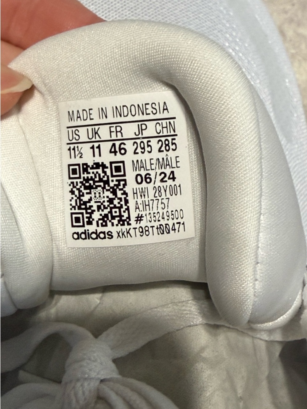 Adidas All White Running Shoes Men’s Size 11.5 Lightweight Sneakers New - Picture 5 of 6